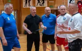 Mecz siatk&oacute;wki Urząd Miejski Brzeg Dolny - Policja