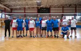 Mecz siatk&oacute;wki Urząd Miejski Brzeg Dolny - Policja