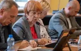 XVII Sesja Rady Miejskiej w Brzegu Dolnym 8
