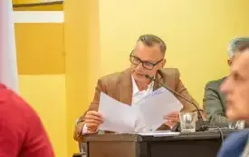 Sesja Rady Miejskiej w Brzegu Dolnym: podatki, opłaty za odpady i przyszłość przychodni PCM w Brzegu Dolnym