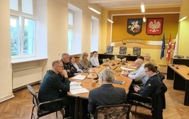 Spotkanie Burmistrza i służb (6)