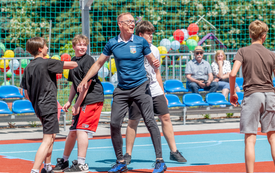 Oficjalny odbi&oacute;r boiska wielofunkcyjnego przy ZSP nr 2 w Brzegu Dolnym