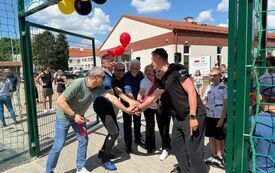 Oficjalny odbi&oacute;r boiska wielofunkcyjnego przy ZSP nr 2 w Brzegu Dolnym