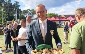 Dożynki Gminne w Żerk&oacute;wku. Święto plon&oacute;w i podziękowanie za rolniczy trud