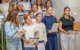 Zamiast młot&oacute;w &ndash; dziecięcy śmiech. Największa szkoła w gminie otworzyła nowy rozdział