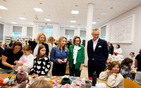 Zamiast młot&oacute;w &ndash; dziecięcy śmiech. Największa szkoła w gminie otworzyła nowy rozdział