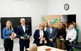 Zamiast młot&oacute;w &ndash; dziecięcy śmiech. Największa szkoła w gminie otworzyła nowy rozdział