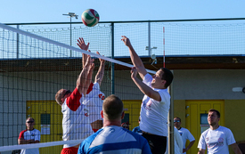 Mecz piłki siatkowej Urząd Miejski - Policja