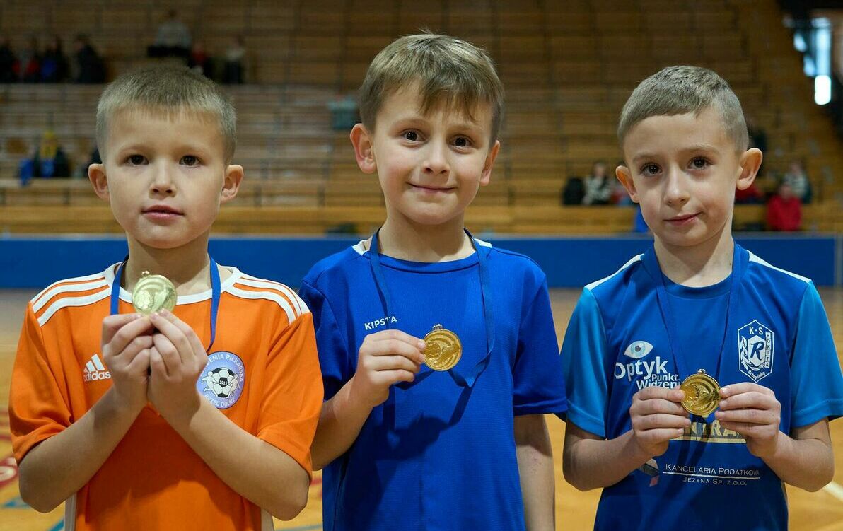 Zdjęcie do Real Madryt i FC Barcelona zagrały w MOSiR-ze