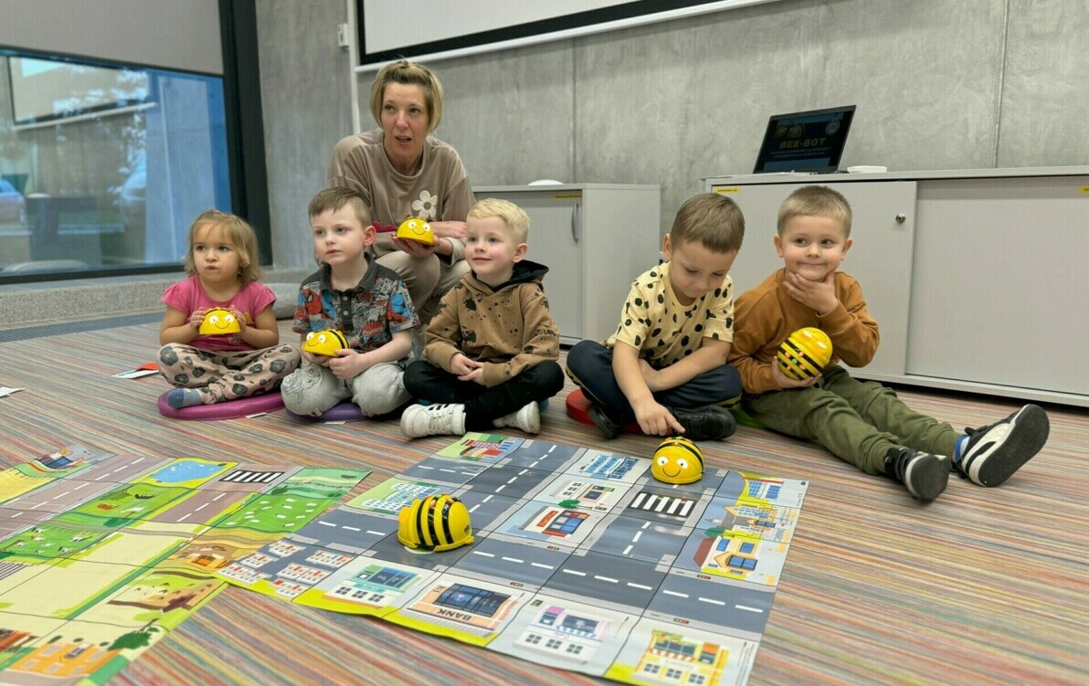 Zdjęcie do Bee-Bot czyli krok do świata programowania