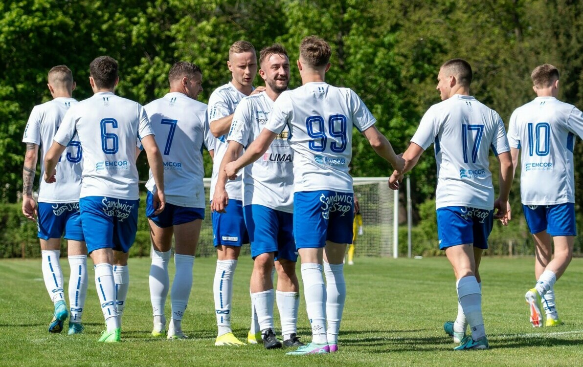 Zdjęcie do Na fali przed derbami powiatu