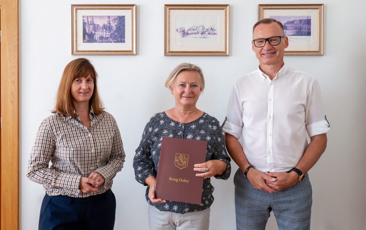 Zdjęcie do Iwona Tłuczek będzie kierowała szkołą w Pogalewie Wielkim przez kolejny rok