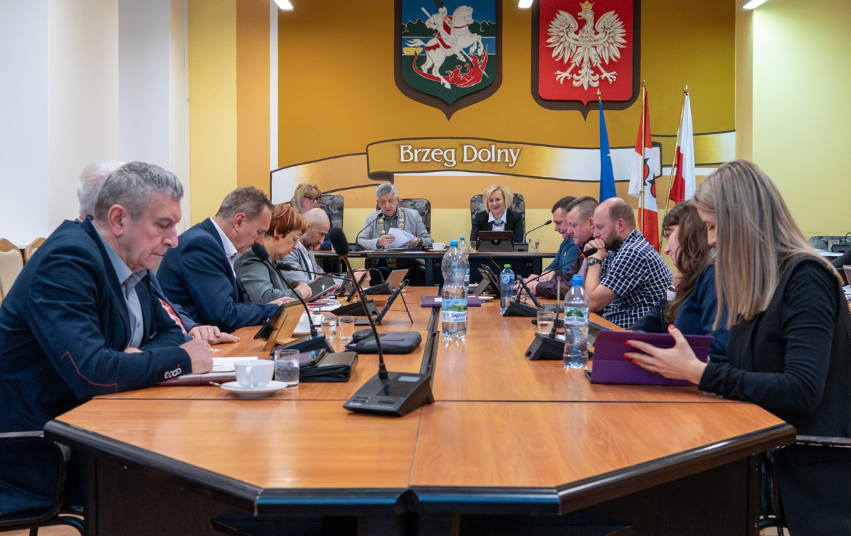 Zdjęcie do Radni uchwalili budżet gminy Brzeg Dolny na 2025 rok