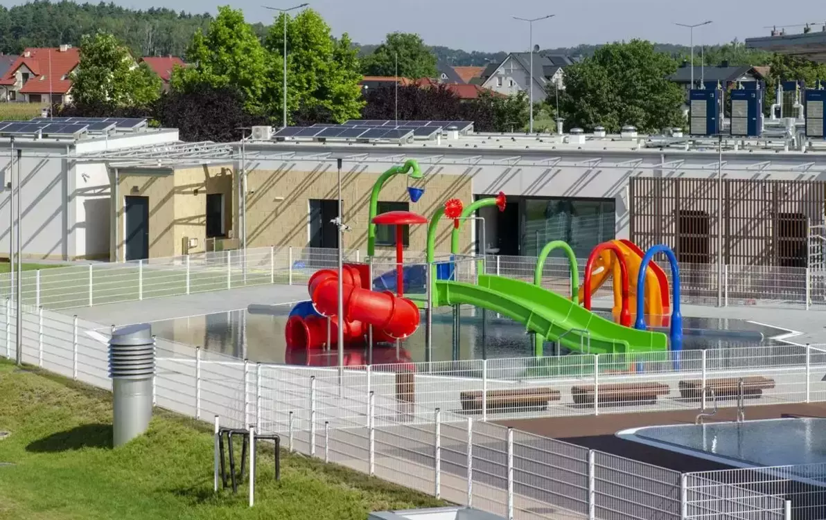 Zdjęcie do Otwarcie basen&oacute;w zewnętrznych już niebawem