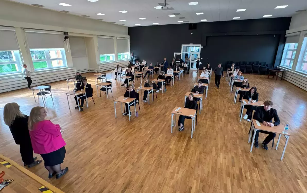 Zdjęcie do Centralna Komisja Egzaminacyjna opublikowała wyniki matur 2025.