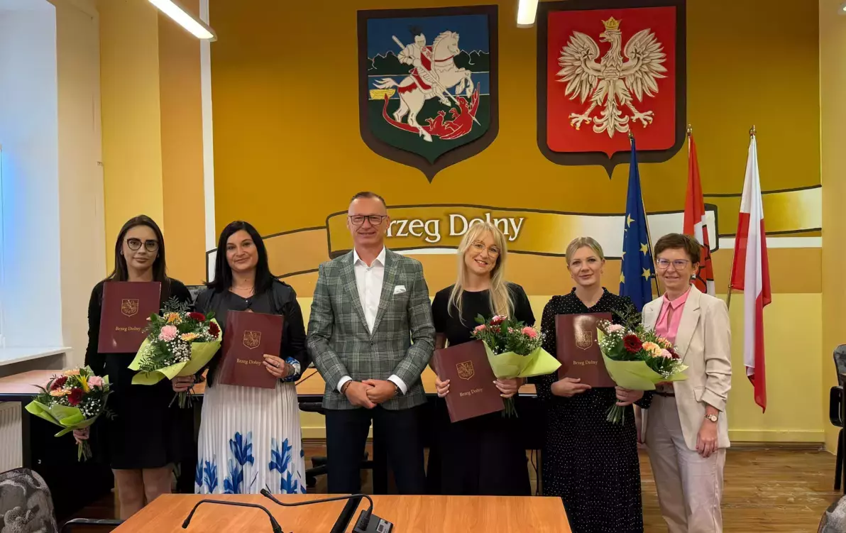 Zdjęcie do Uroczyste ślubowanie: Awans zawodowy nauczycielek z gminnych plac&oacute;wek oświatowych