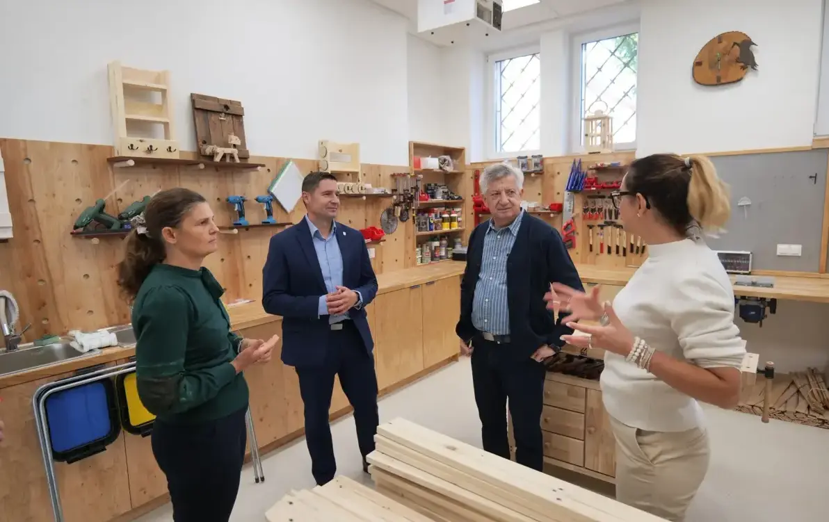 Zdjęcie do Delegacja z Siechnic i organizacji regionalnych gościła w Multicentrum Zero Waste w Brzegu Dolnym.