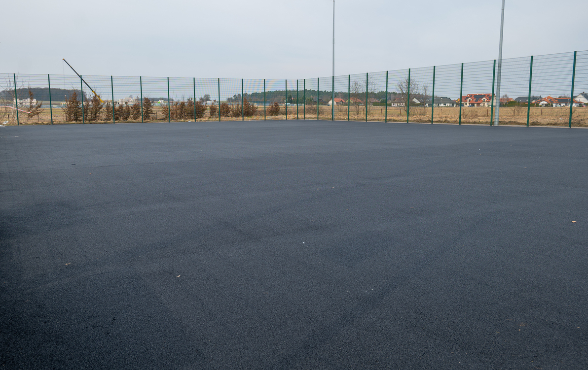 Zdjęcie do Nowe boisko przy &bdquo;Ossolińczyku&rdquo;: Inwestycja wchodzi w ostatnią fazę