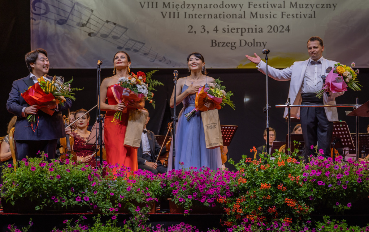 Zdjęcie do &Oacute;smy festiwal Belle Voci z uroczystym pożegnaniem Danuty Chł&oacute;d&nbsp;