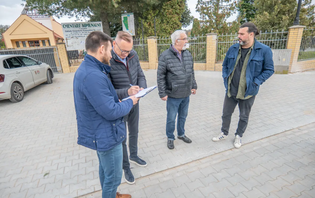 Zdjęcie do Wyremontowany zjazd z drogi powiatowej na Cmentarz Komunalny w Brzegu Dolnym